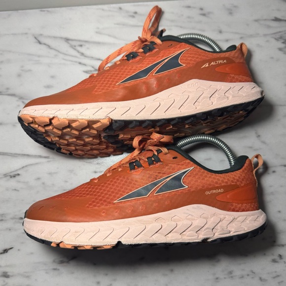 Women’s size 8 Altra Outroad Orange Athletic Running Shoes - Picture 5 of 10